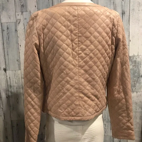 Hinge blush/beige quilted leather jacket with zip front. - Picture 2 of 7